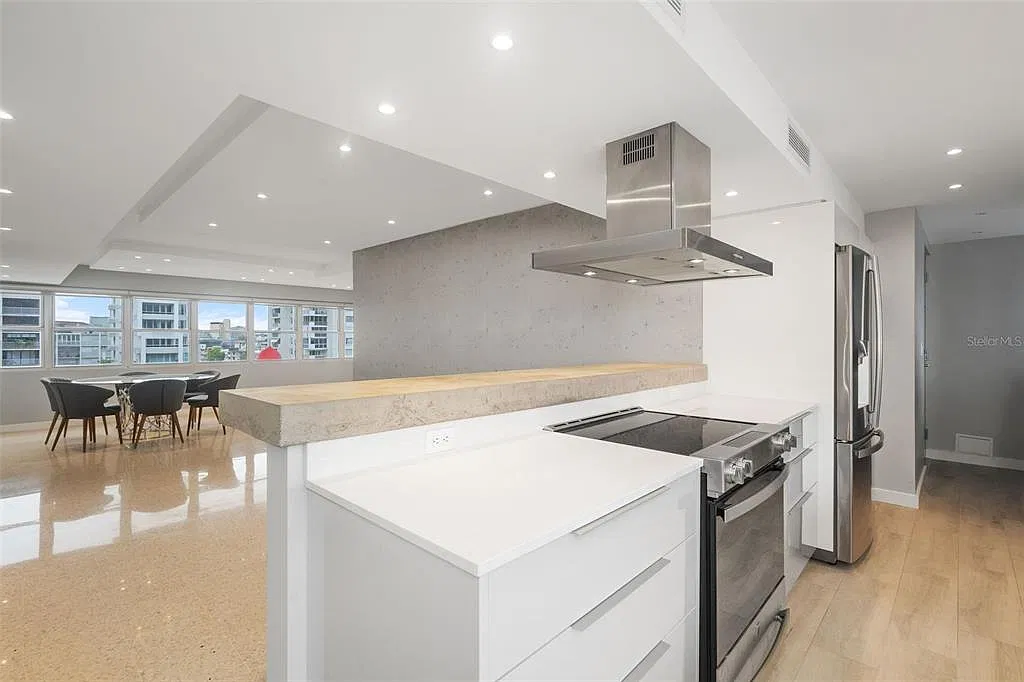 4 bed, 3.0 bath, 1790 sqft, $6,500 — Photo 4