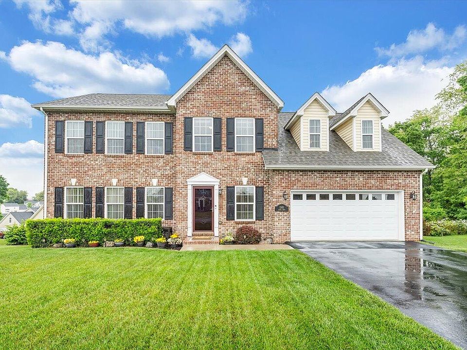 1st image of 1585 Diana Dr
