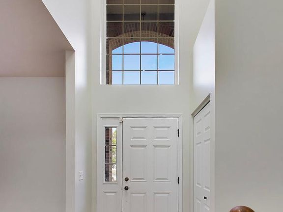 3rd image of 2932 Forest Creek Ln