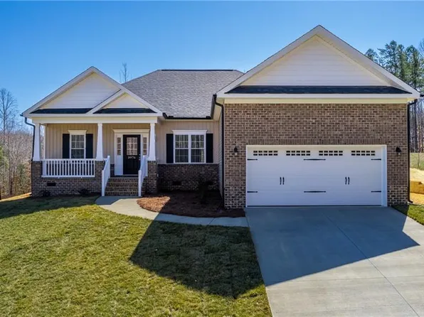 3076 Wesley Farm Ln, Sophia, NC 27350