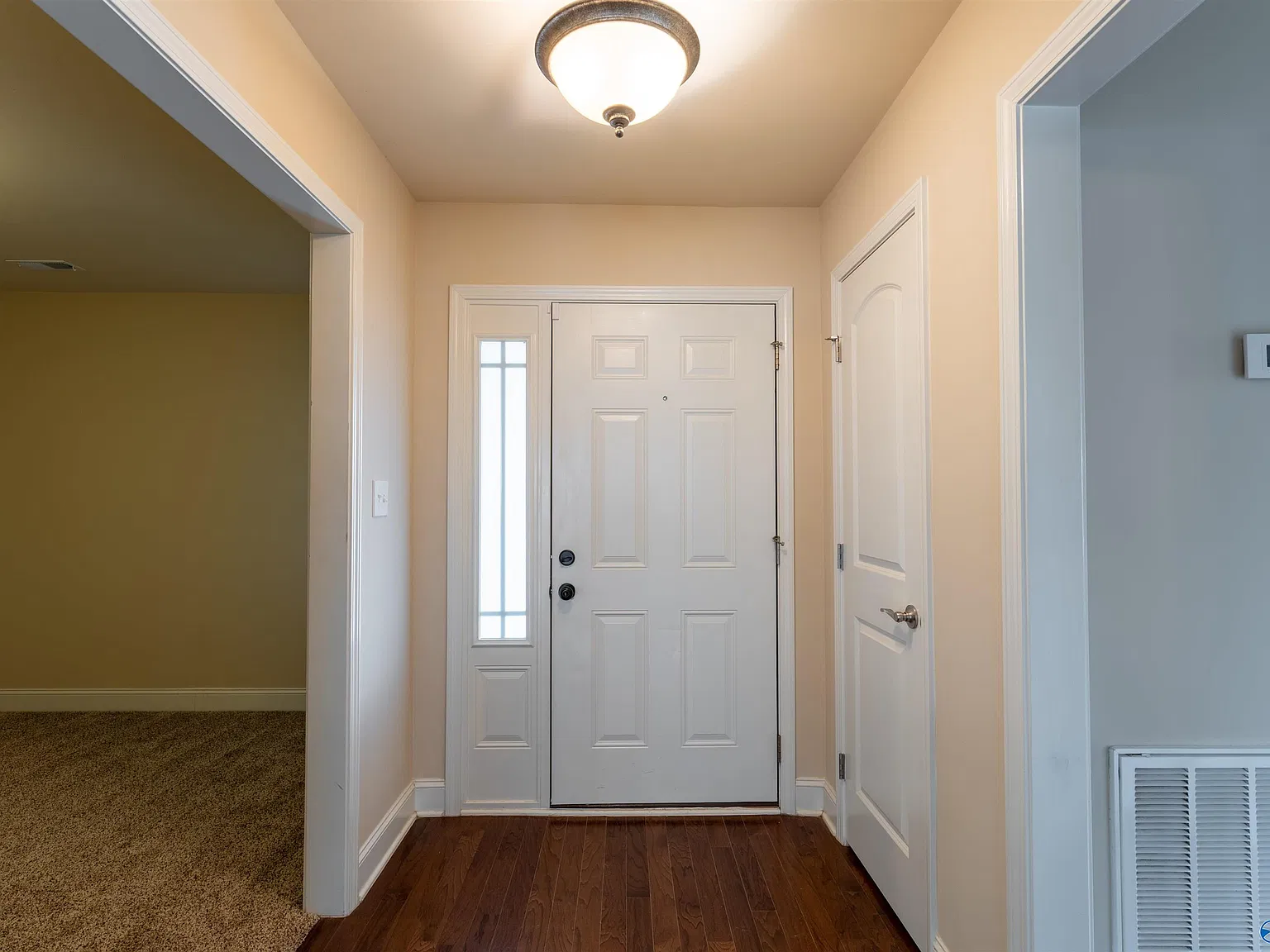 3 bed, 2.0 bath, 1770 sqft, $1,790 — Photo 4
