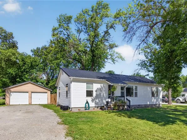 429 N Prewitt St, Nevada, MO 64772
