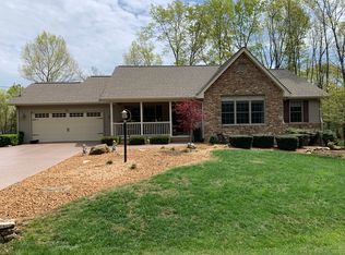 341 Beachwood Dr, Fairfield Glade, TN 38558
