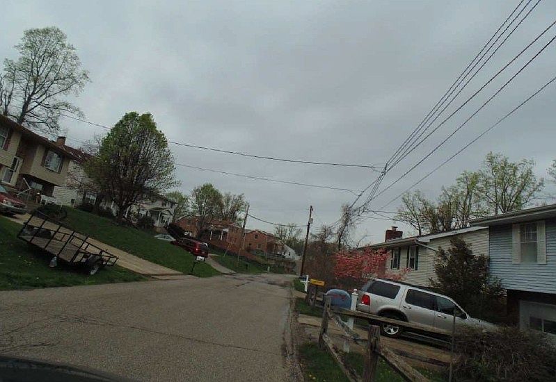 2nd image of 1608 Ravinia Rd