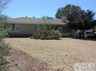 21225 Sioux Rd, Apple Valley, CA 92308