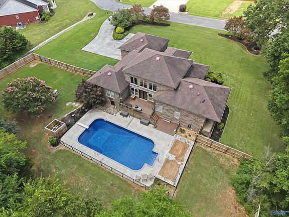 3rd image of 366 Forest Home Dr