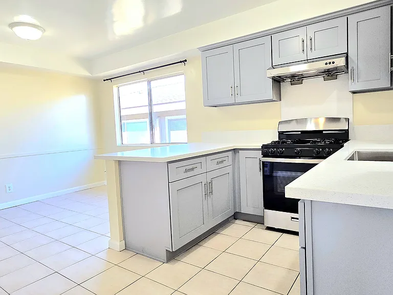 921 Edith Ave #I — Photo 1