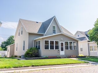 1126 Avenue C, Fort Madison, IA 52627