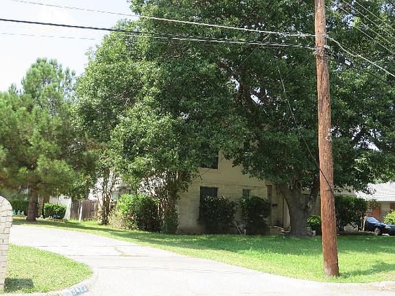 3rd image of 3417 Holliday Dr