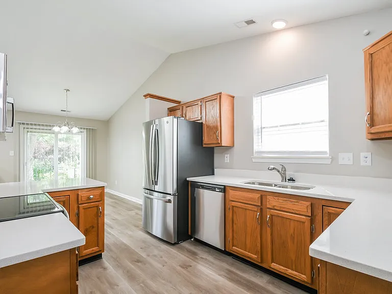 9695 Claymore Dr — Photo 8