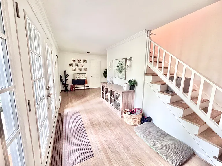 1430 Carrington Ln — Photo 14