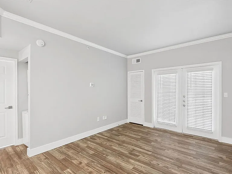 6307 Bluff Springs Rd — Photo 8