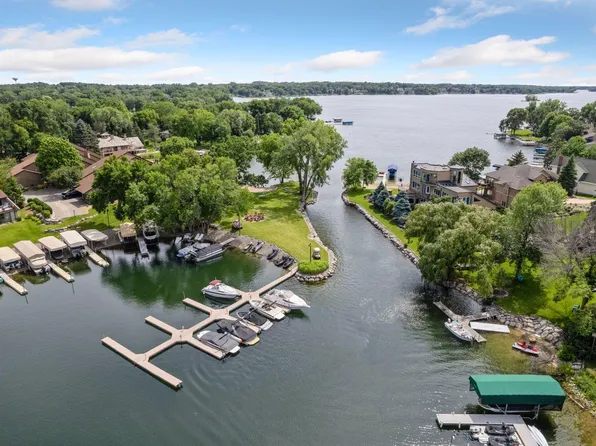 6512 Harbor Pl NE, Prior Lake, MN 55372