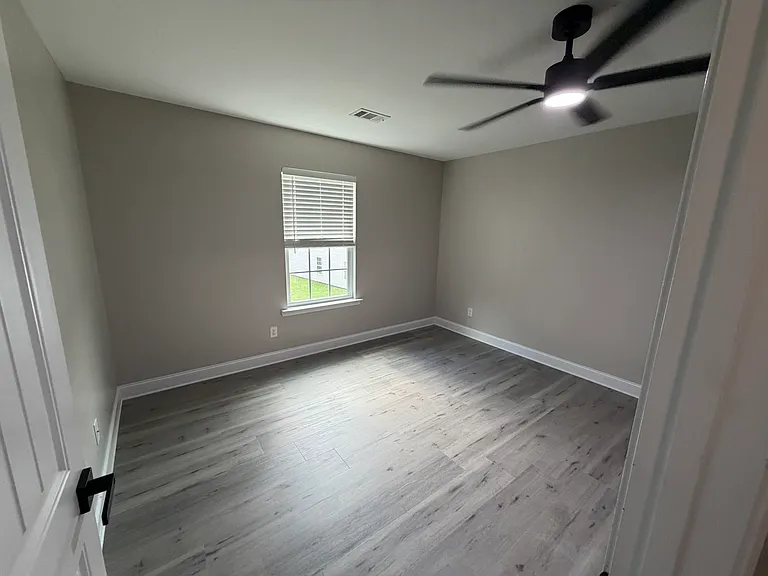 302 Governor Gwinnett Way — Photo 8