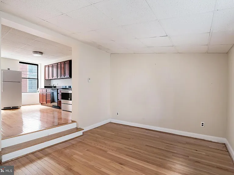 937 Christian St #2B — Photo 3