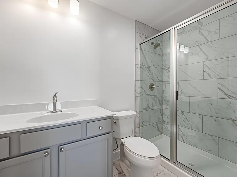 Primary BR on suite bath