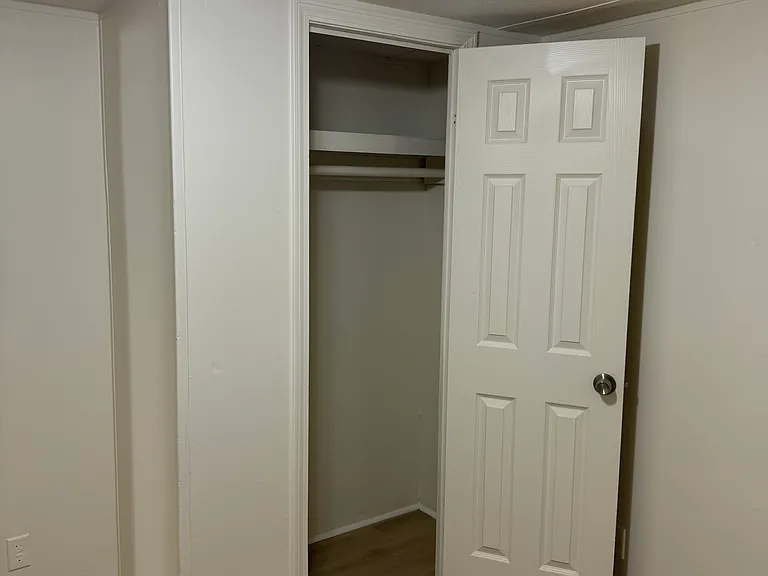 Country Manor Ln — Photo 6