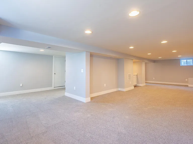 105 Meadow Rd — Photo 26