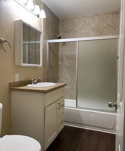 Elmwood Apartments — Photo 52