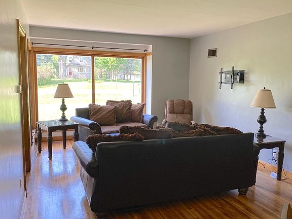5th image of 1110 S Shore Dr