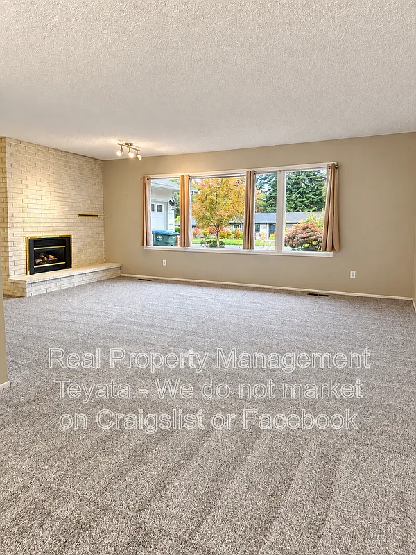 3 bed, 2.5 bath, 1740 sqft, $3,100 — Photo 3