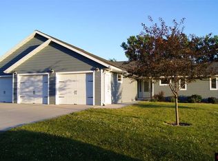 115 Lagoon Cir, Courtland, MN 56021