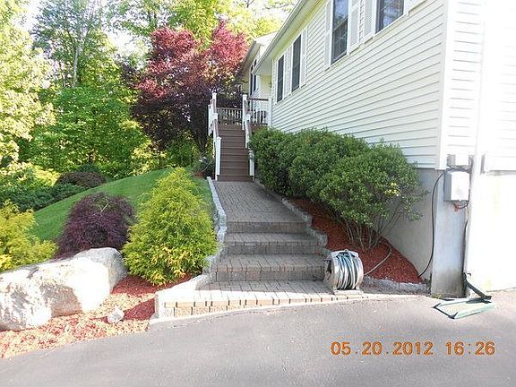 4th image of 2951 Gomer St