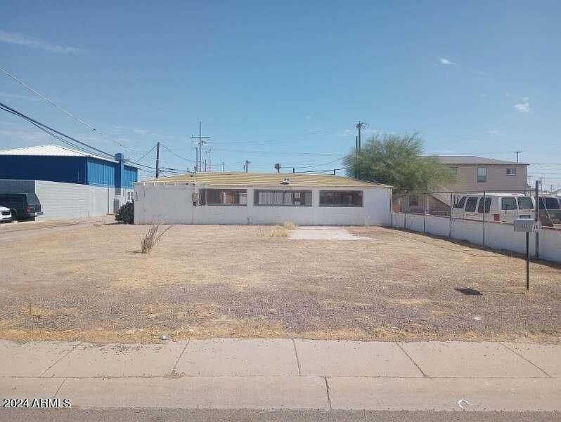 1st image of 462 W HESS Avenue