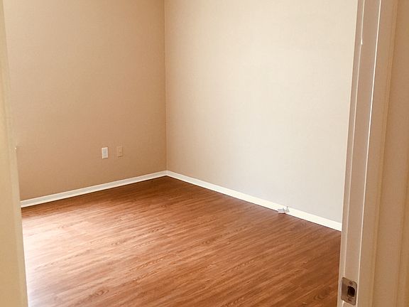 2nd image of 2133 S Emma Ave