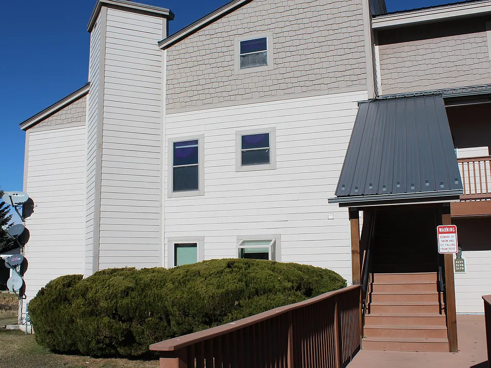 89 Valley View Dr