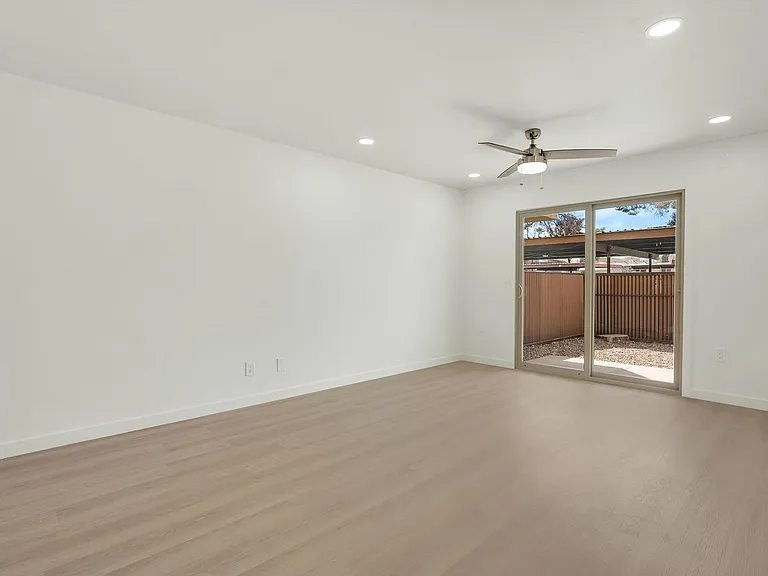 El Dorado Apartments — Photo 61