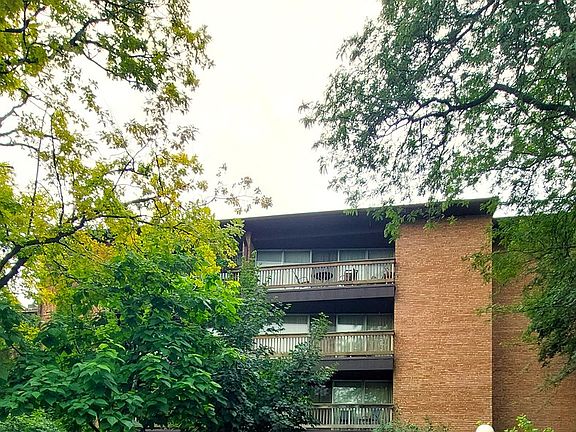3rd image of 5700 Hillcrest Ln APT Pd