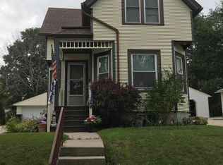 1063 Canary Ct, Grafton, WI 53024