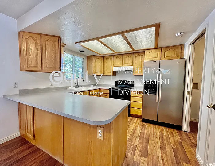 11742 S Tatteredangel Cv — Photo 10