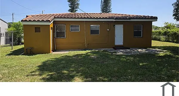3 bed, 1042 sqft, $2,999 — Photo 3