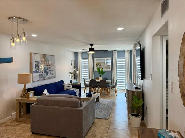 7003 Sunset Way APT 9, Saint Pete Beach, FL 33706