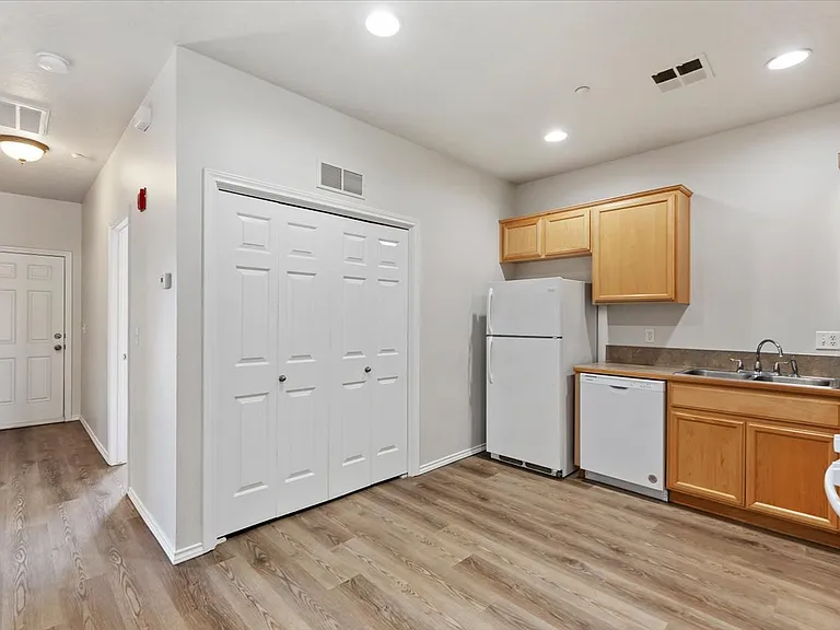 727 Stampede Ct #2A — Photo 9