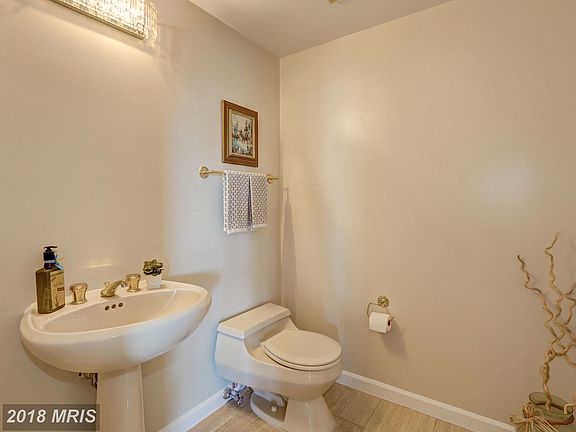 5th image of 5610 Wisconsin Ave APT 1609