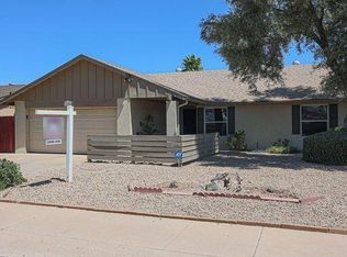 2710 E Cactus Rd, Phoenix, AZ 85032