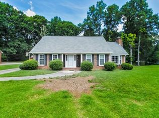 940 Brentwood Dr, Burlington, NC 27215