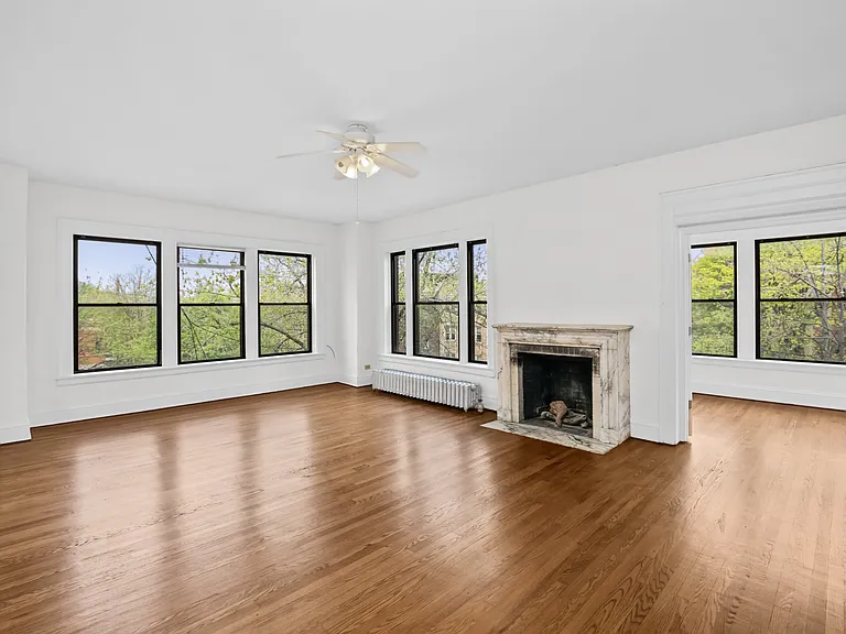 1347 E Hyde Park Blvd #3 — Photo 7