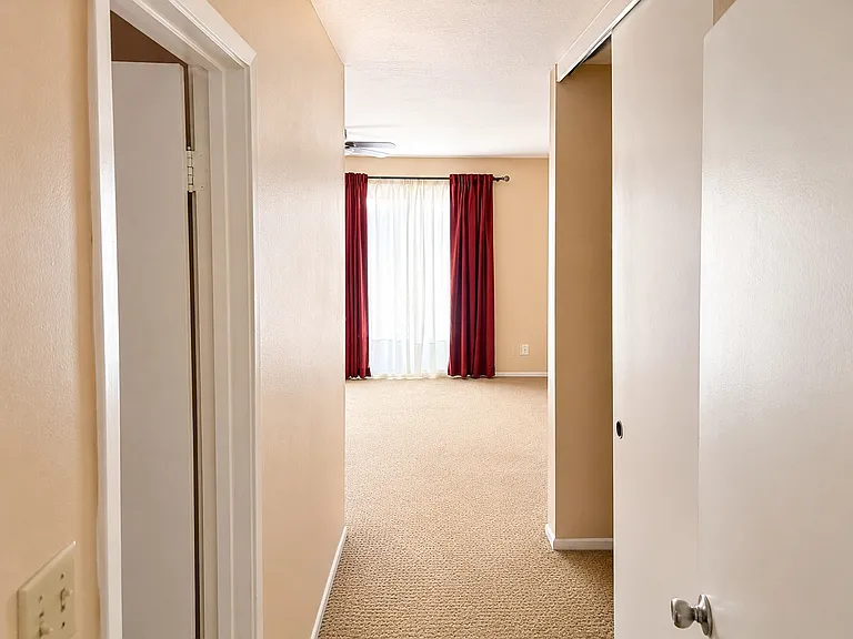 4611 Green Tree Ln — Photo 2