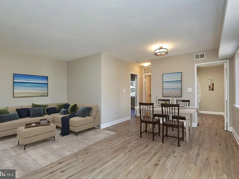 1322 Fort Myer Dr #912 — Photo 4