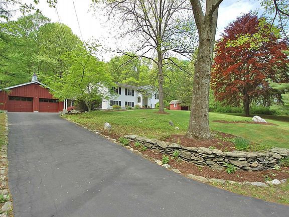 3rd image of 55 Miller Hill Dr