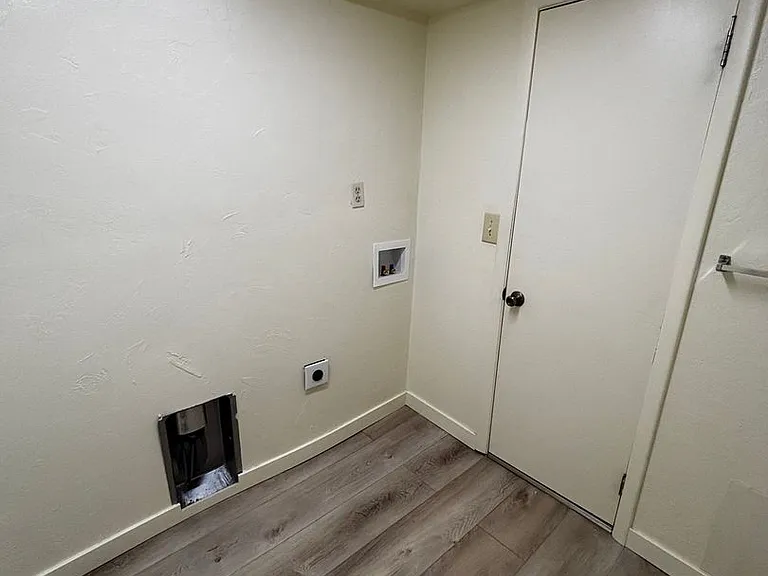 533 Wayne Ave — Photo 10