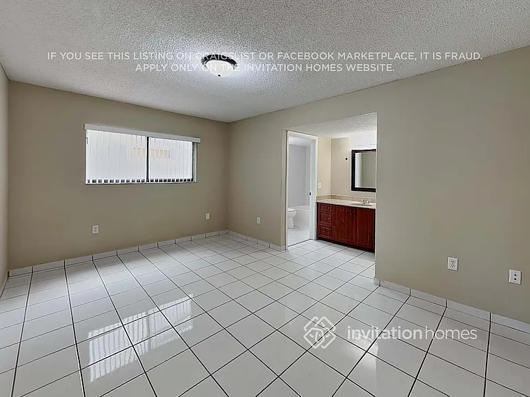 12748 NW 102nd Ave — Photo 12