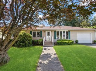 6 Enfield St, Johnston, RI 02919