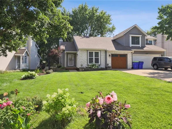 10805 W 115th St, Overland Park, KS 66210