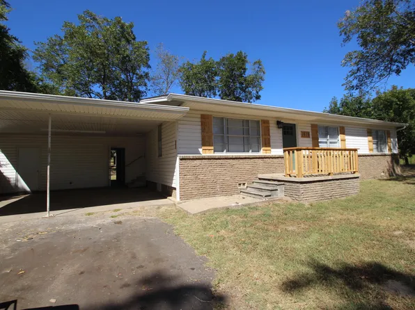 1610 W Frank St, Grand Saline, TX 75140