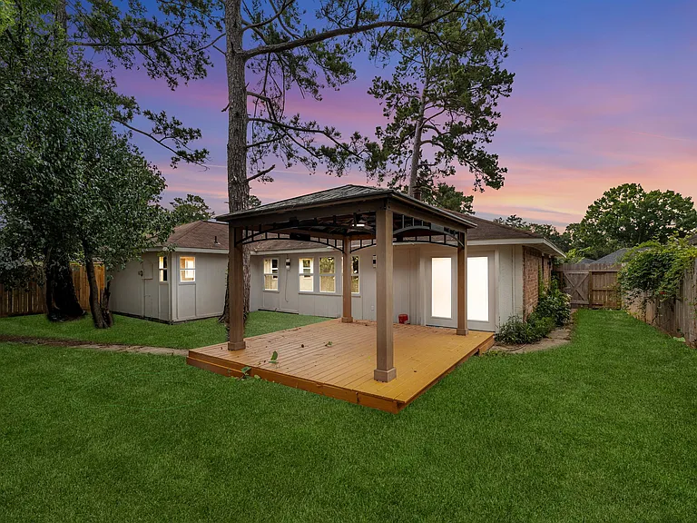 6211 Coachgate Dr — Photo 11